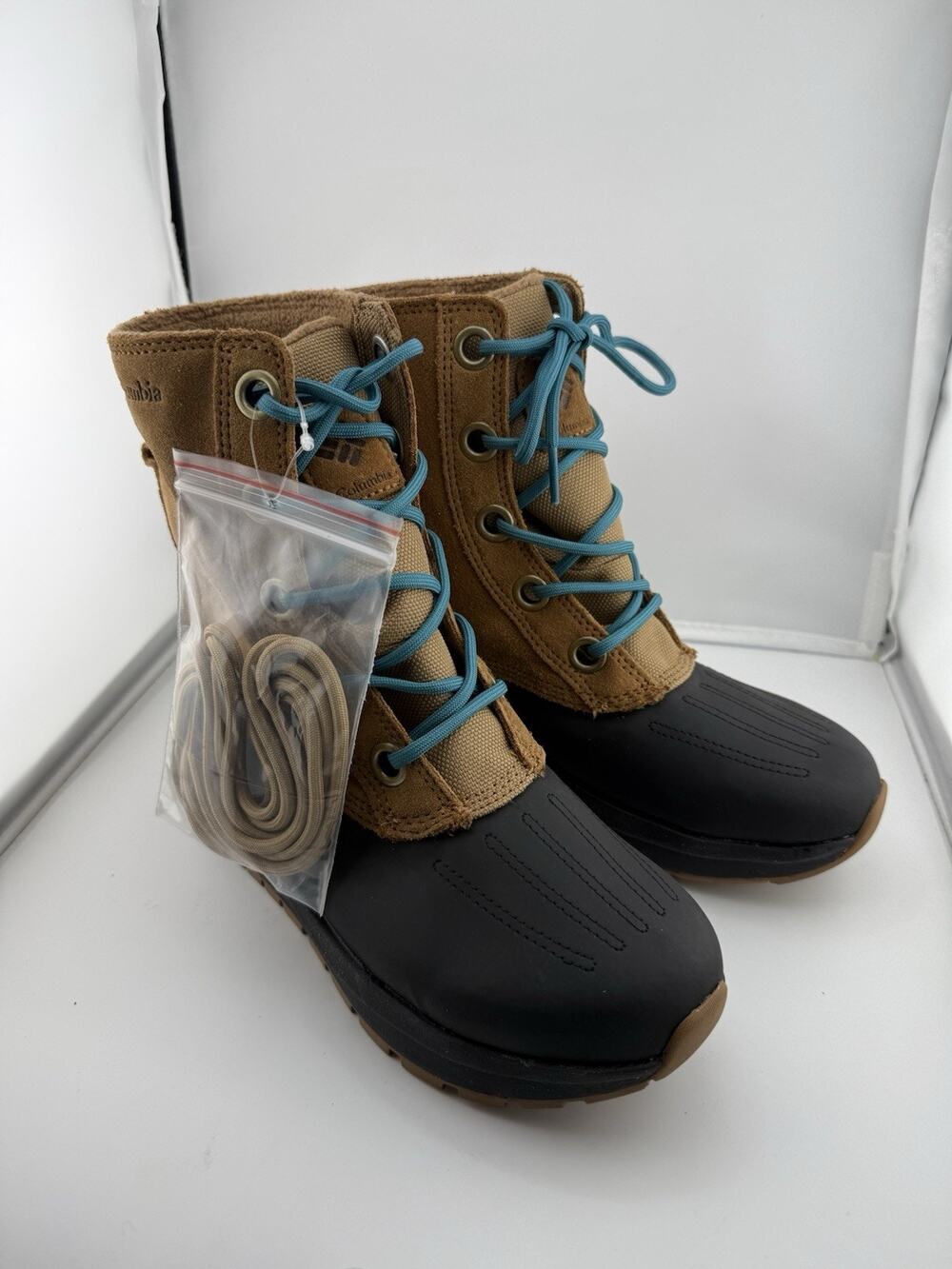 NWOB $110 Columbia Women's Moritza Shield Omni-Heat Boots Elk Tan Size 5
